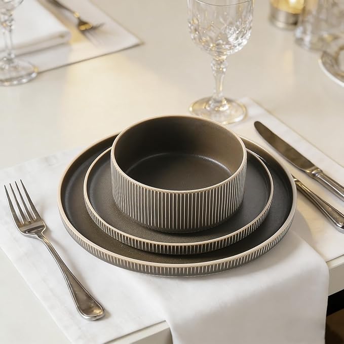 Dinnerware Set Service for 6 18-Piece Ceramic Plates and Bowls Set Chip &amp Scratch Resistant Microwave and Dishwasher Safe Modern Minimalist Tableware for Everyday Use Matte Green