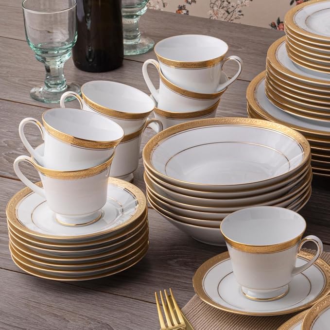 Noritake Crestwood Gold - 50 piece set service for eight