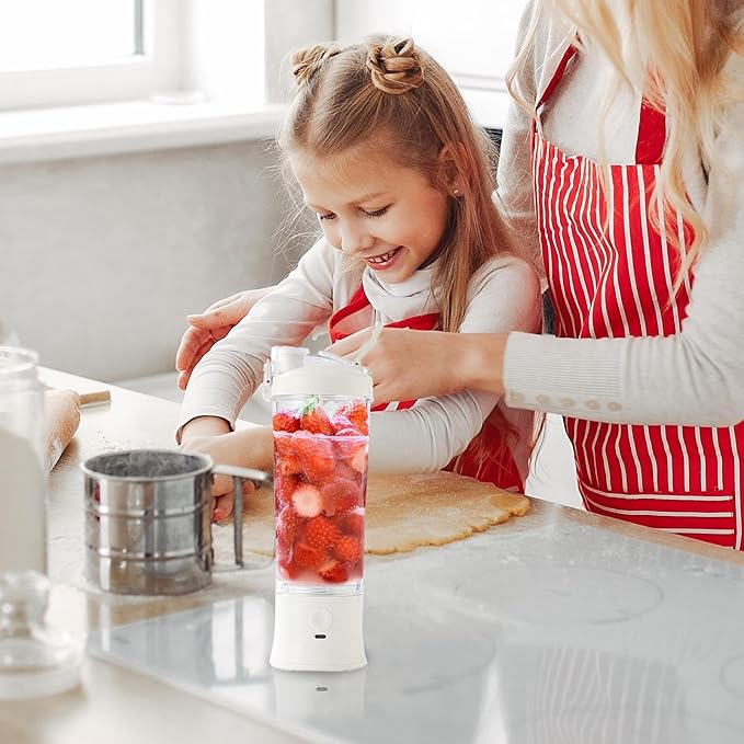 Electric Portable Blender - 600ml Fruit Juicer Multi Function Detachable Blender Rechargeable Shake Maker Tool Lightweight Travel Friendly Design High Performance Meal Prep Gear Dorm Camping