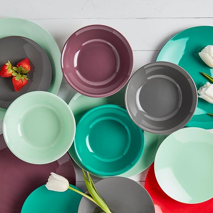 Tabletops Gallery 12 Piece Dark Green Melamine Dinnerware Set Plates Bowls for Indoor Outdoor Use Service for 4 Emerald