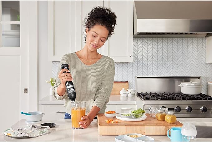 BLACK+DECKER Kitchen Wand Cordless Immersion Blender Hand Blender with Charging Dock Black (BCKM1011K10)