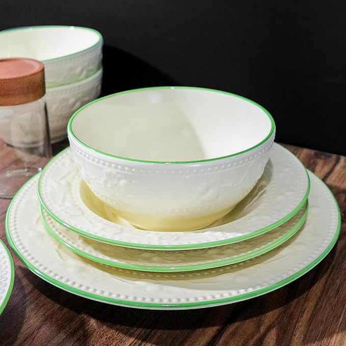Dinnerware Set for 4 Modern Stoneware Dish Set 16-Piece Porcelain Plates and Bowls Set Ceramic Kitchen Dinner Set Service for 4 Microwave and Dishwasher Safe Lvory (16pcs strawberry)