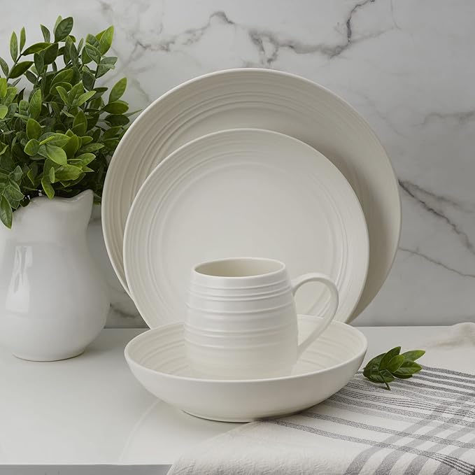 Mikasa Swirl Coupe 4 Piece Place Setting Service For 1 White