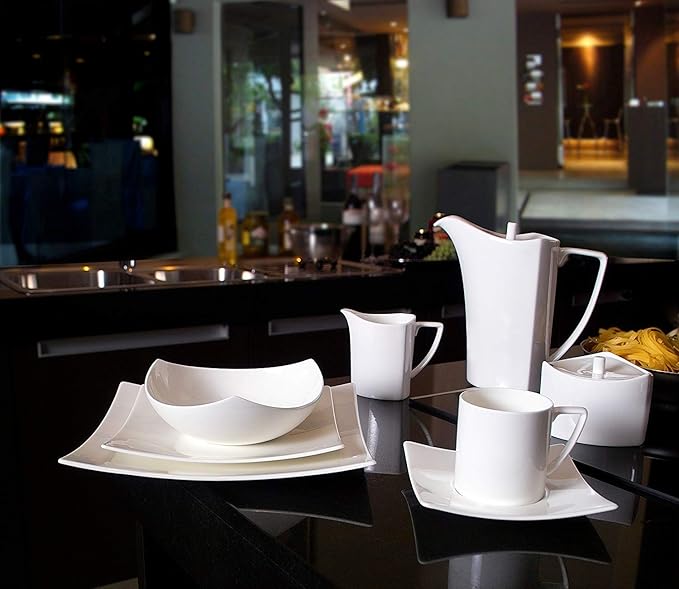 Red Vanilla Extreme White 16 Piece Dinner Set