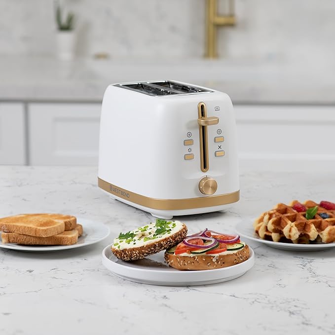 West Bend Timeless 2-Slice Toaster with 7 Browning Levels Bagel/Waffle/Defrost Settings High-Lift Lever Anti-Jam Easy-Clean Crumb Tray 2-Slice White/Gold