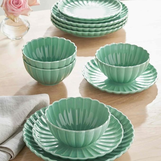 Colette Scallop Green 12-Piece Stoneware Dinnerware Set