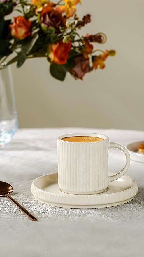 Famiware Dinnerware Sets with Cups and Saucers Set Plates and Bowls Dish Set of 4 (16 Pieces) - Dishwasher &amp Microwave Safe Chip Resistant Reactive Glaze