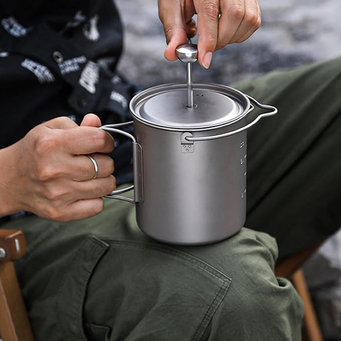 Outdoors Metal Coffee Presses Portable Travels Mugs with 30° Spouts Leak Filter Cup Coffee Plunger Metal Coffee Maker