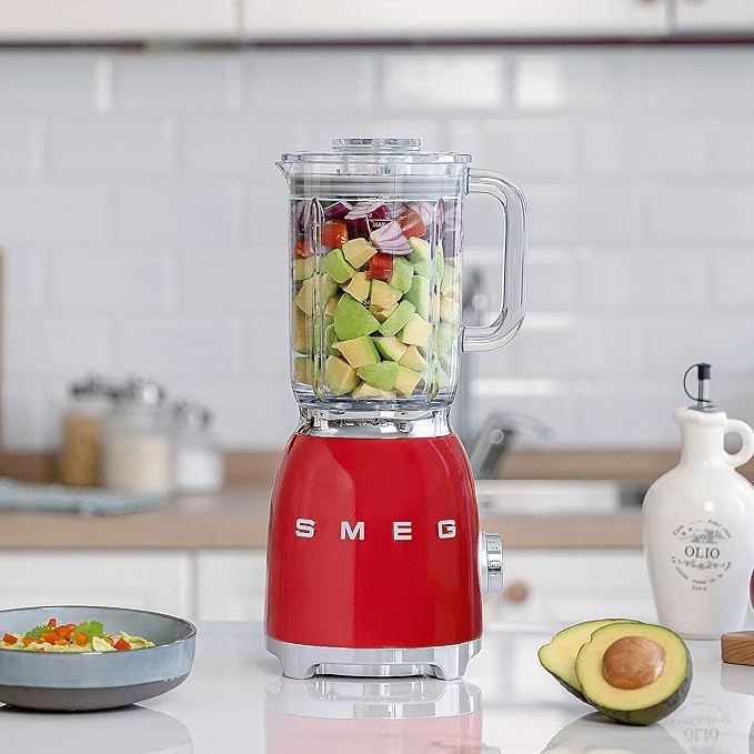 SMEG BLF03 Retro Style Blender – 600W Countertop Blender with 48 oz BPA-Free Jug 3 Speeds + Pulse Ice Crush &amp Smoothie Functions – 50s-Inspired Design-Red