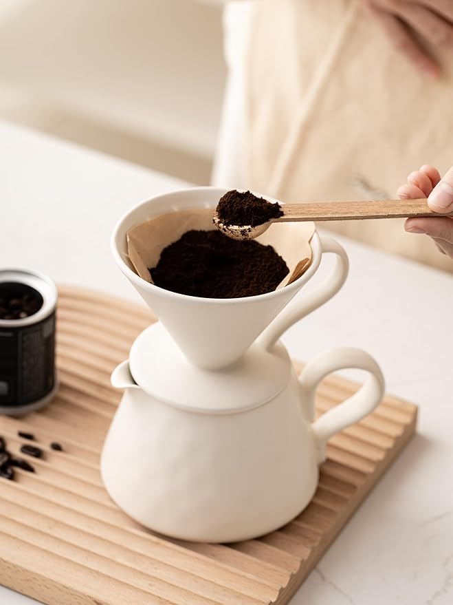 Pour Over Coffee MakerCeramic Coffee Maker With 40 pcs Paper Filter15oz/450ml Ceramic Pour Over Coffee Dripper（Off White）
