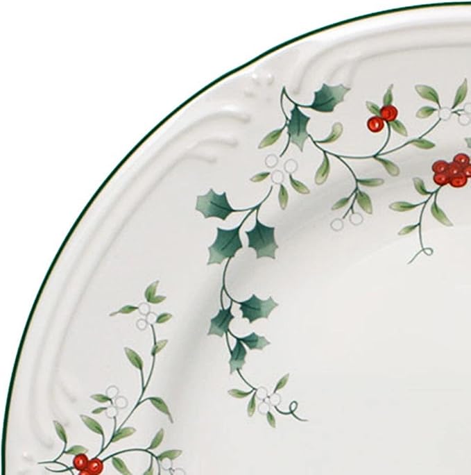 Pfaltzgraff Winterberry 10-1/2-Inch Dinner Plates Set of 4 White
