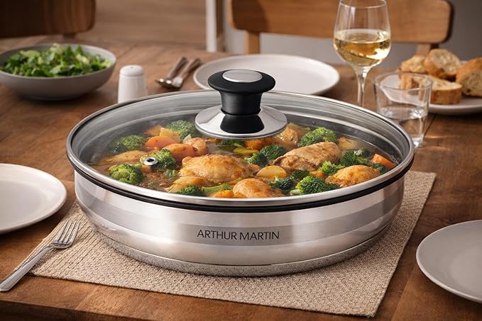 Removable 10-piece stainless steel cookware set suitable for all heat sources including induction and consists of 3 saucepans (16-18-20 cm) 3 frying pans (20-22-26 cm) 3 lids with evaporator