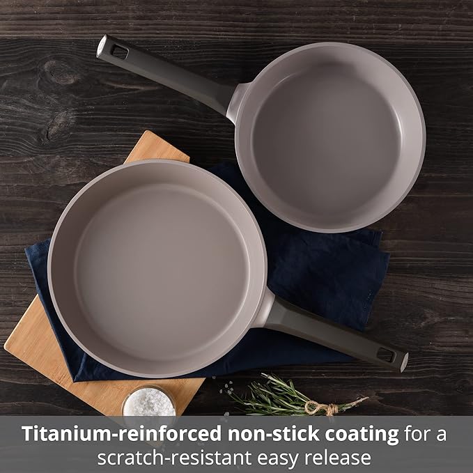 MasterPRO - Gastro Titanium Collection - 2 Piece Fry Pan Set - 9.5” Frying Pan 11” Frying Pan - Durable Cast Aluminum Cookware Set - Non Stick Cooking Pot and Pan Set