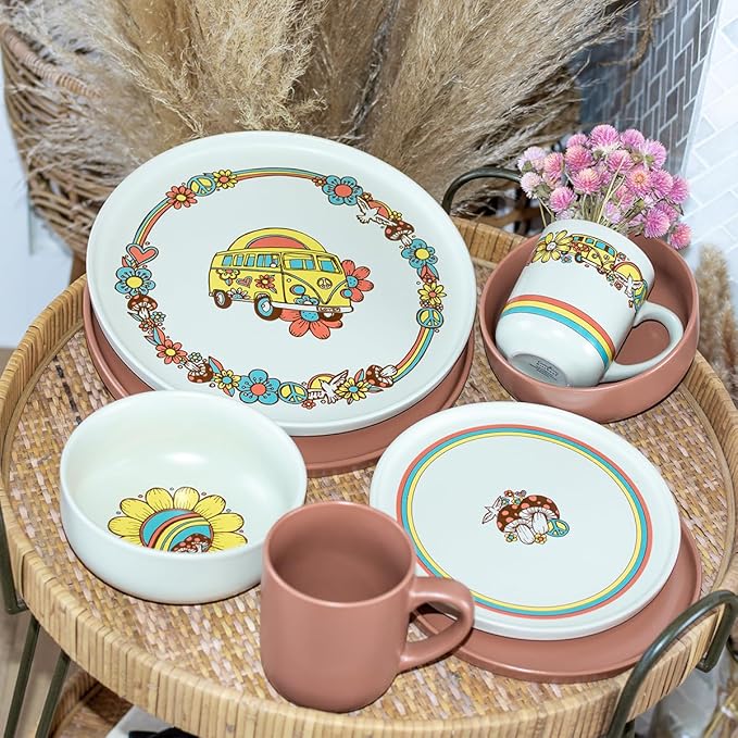 Everything Kitchens Modern Flat 16-Piece Dinnerware Set | Peace &amp Love (32-Piece Dinnerware Set | Terracotta)