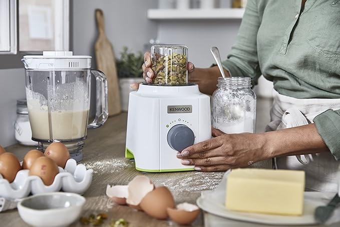 Kenwood BLP41.C0WH Blender 2L jug with practical handle steel blades 3 speeds+pulse including chopped accessory non-slip feet plastic white and gray