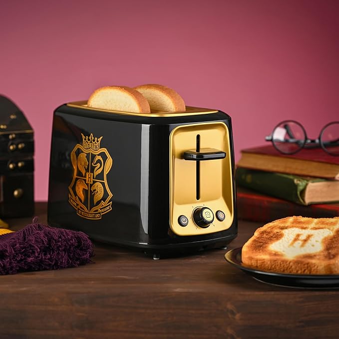 Warner Brothers Harry Potter 2-Slice Toaster by Select Brands Imprints Hogwarts Crest and Harry Potter Glasses on Toasted Bread Black and Gold WBH-26TS