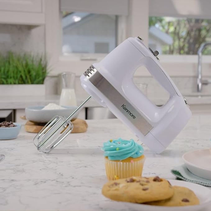 Kenmore Electric Hand Mixer – 5 Speed Handheld Blender Electric Egg Beater with Whisk Beater Dough Hooks Storage Case Turbo Boost for Cake Mix Batidora de Mano Eléctrica