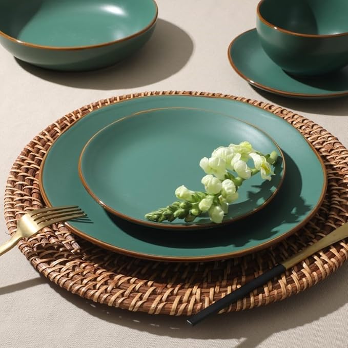 Gibson Home Hazeltine 16-Piece Green Stoneware Dinnerware Set – Plates and Bowls Durable Ceramic Kitchen Dinner Set