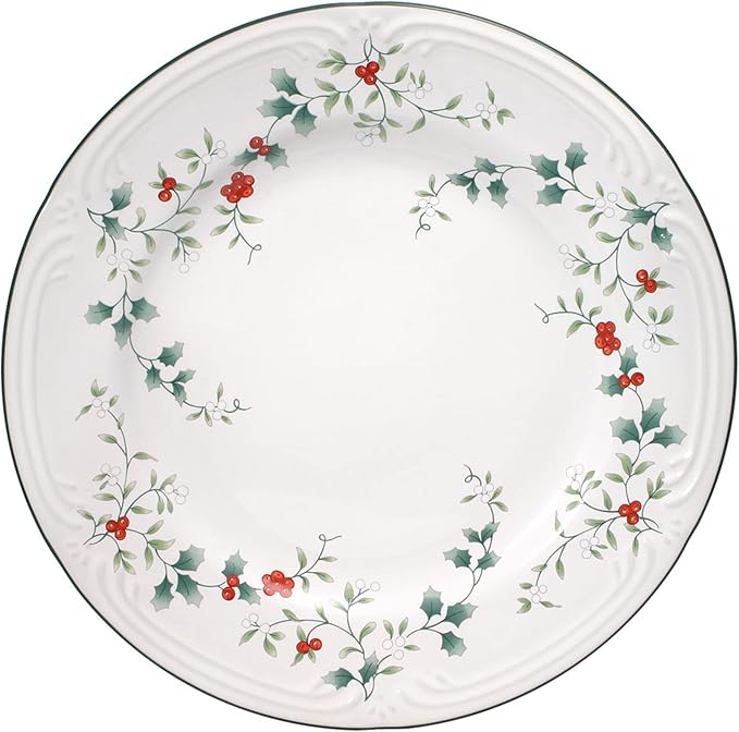 Pfaltzgraff Winterberry 10-1/2-Inch Dinner Plates Set of 4 White