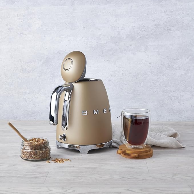 SMEG 50's Retro Style 7 Cup Electric Water Kettle with Automatic Shutoff Removable Base and Water Indicator KLF03CHMUS Matte Campagne