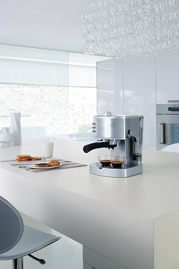 De'Longhi EC330 Icona Collection 1.7L Electric Kettle and 2 Slice Toaster Stainless Steel