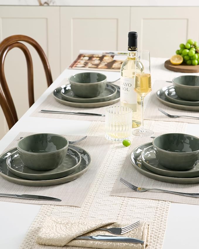 Famiware Mars Plates and Bowls Set 12 Pieces Dinnerware Sets Dishes Set for 4 Sage Green