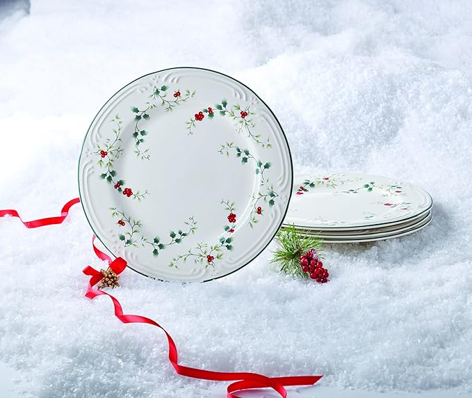 Pfaltzgraff Winterberry 10-1/2-Inch Dinner Plates Set of 4 White