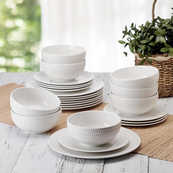 Pfaltzgraff Josephine 24 piece Dinnerware Set Service for 8 White