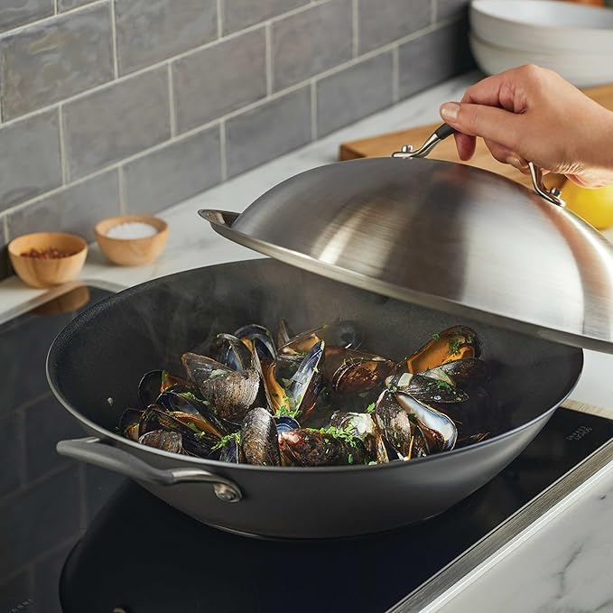 Circulon A1 Series with ScratchDefense Technology Nonstick Induction Wok with Lid 14 Inch Graphite