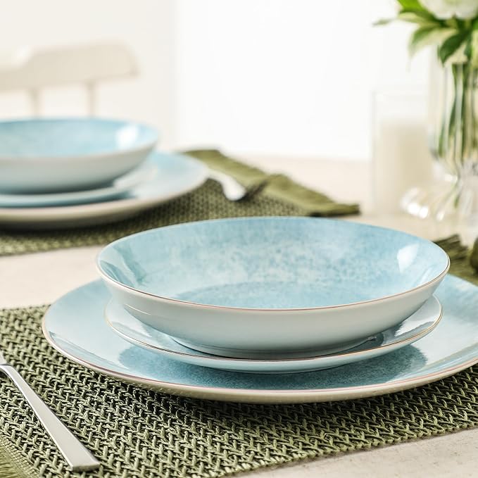 Christian Siriano Onyx 12-Piece Dinnerware Set Porcelain Plates and Bowls Set Hand Wash Dish Dish Set for 4 Blue and Gold