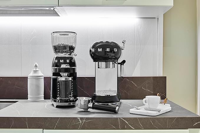 Smeg - Coffee Machine - 11+ - Espresso Coffee Machine - Black