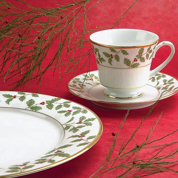 Noritake Holly &amp Berry Gold Place Setting Large 5-Piece