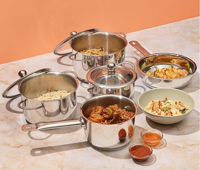 Vinod Stainless Steel Induction Friendly Tuscany Set 5 Pieces - Saucepan (14 cm/1.3 Litre) 3 Cassseroles (14 cm16 cm &amp 18 cm/1.32 &amp 2.8 Litre) Frypan (18 cm) &amp 3 Glass Lids