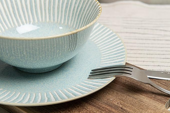 Bzyoo 12-Piece Reactive Blue Ceramic Dinnerware Set Bali Breeze Blue Elegant Table Setting for Every Occasion - Microwave &amp Dishwasher Safe Stackable