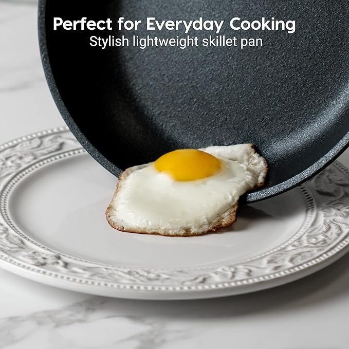 IRIS USA Non Stick Cast Aluminum Fry Pans with Removable Handles and Collapsible Wood Trivet - 6 Piece Kitchen Cookware Sets Square
