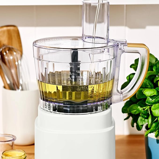 3-in-1 Kitchen Appliance System with Blender Food Processor and Personal Cup (White Icing)