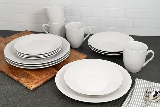 10 Strawberry Street Simply Round 16 Piece Dinnerware Set White