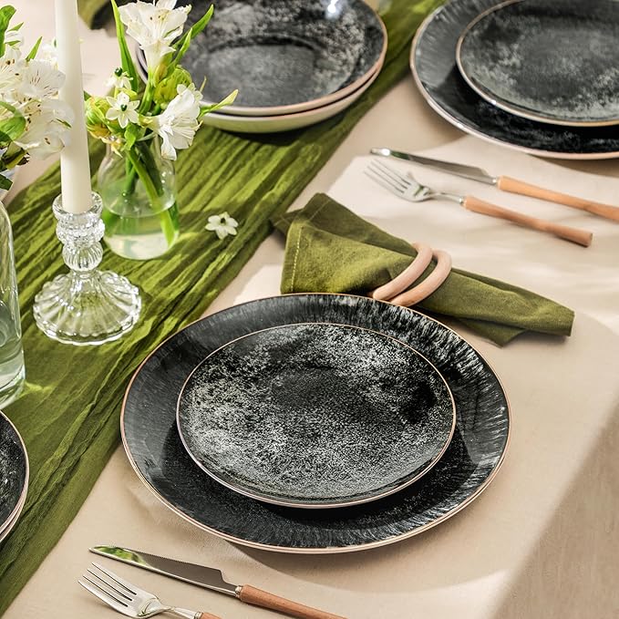 Christian Siriano Onyx 24-Piece Dinnerware Set Porcelain Plates and Bowls Set Hand Wash Dish Dish Set for 8 Black and Gold