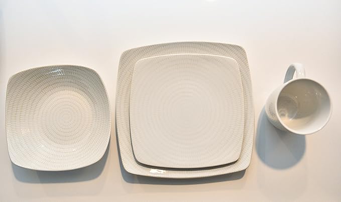 Red Vanilla White Rice 16-Piece Dinnerware Set