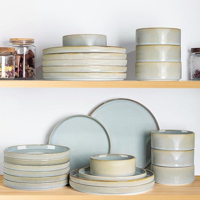 TheTerra Ceramic Dinnerware Sets for 6 18 Pieces Porcelain Lightweight Speckled Plates and Bowls Sets Scratch Resistant Dish Set Oven &amp Microwave &amp Dishwasher Safe Illusion Blue