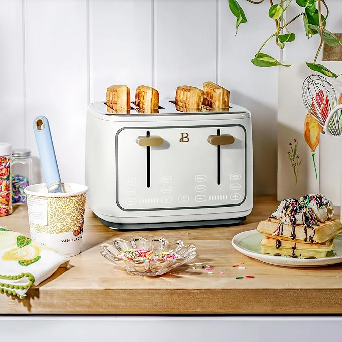 4 Slice Toaster with Touch Control Panel 1800W Fast Heating 7 Toast Shade Levels Extra Wide Slots for Bagels Removable Crumb Tray (White Icing)