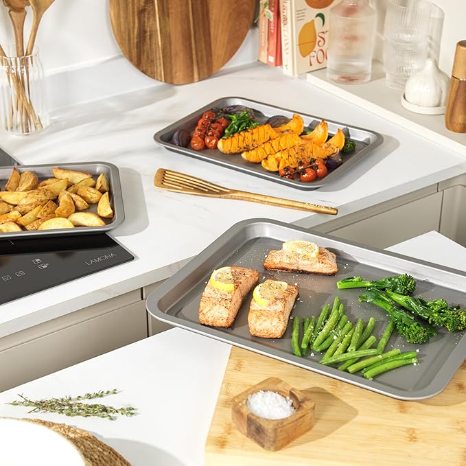 Salter Essentials 3-Piece Baking Tray Set – Non-Stick Coating 31/35/39 cm Stackable Oven Sheets Dishwasher Safe Easy to Clean Made in The UK Durable Chip Trays Lightweight PFOA-Free BW13674