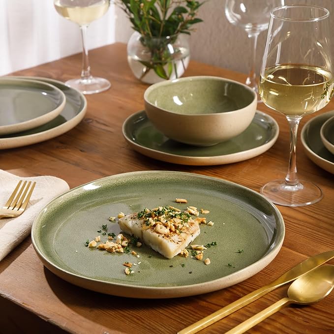 Gibson Elite Manila Bay 12-Piece Stoneware Dinnerware Set Service for 4 Reactive Glaze Modern Artisan Plates Bowls &amp Mugs Green Round Design
