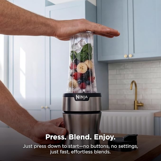 Ninja BN301 Nutri-Blender Plus Compact Personal Blender 900-Peak-Watt Motor Frozen Drinks Smoothies Sauces &amp More (3) 20 oz. To-Go Cups (2) Spout-Lids (1) Storage-Lid Dishwasher Safe Silve