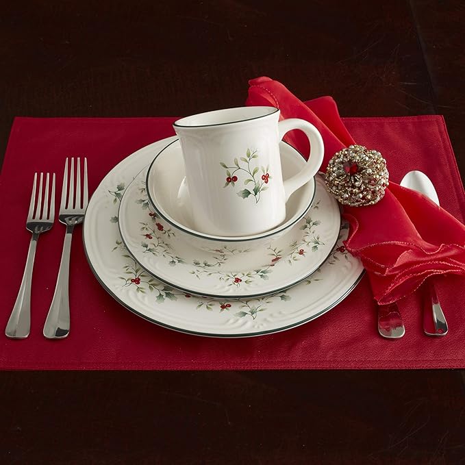 Pfaltzgraff 5072007 Winterberry Holiday 16 Piece Dinnerware Set Service for 4 White