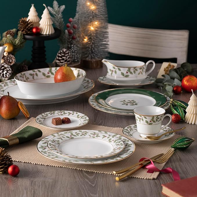 Noritake Holly &amp Berry Gold Place Setting Large 5-Piece