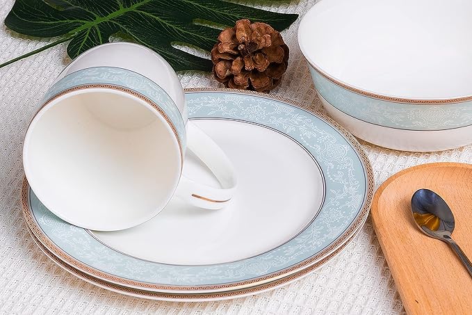 Fine Bone China Dinnerware Set16 Pcs Classic Relief Pattern Gilt Edged High Grade Porcelain Tableware Sets For 4 People