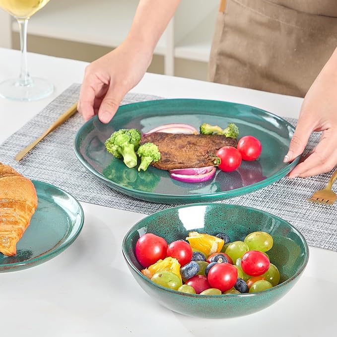 Bestone 12 Pieces Round Kitchen Dinnerware SetsPlates and Bowls SetsDishes Plates Bowls Dish Set Chip Resistant Ceramic Dinnerware Set Dishwasher/Microwave SafeService for 4Ceylon Green