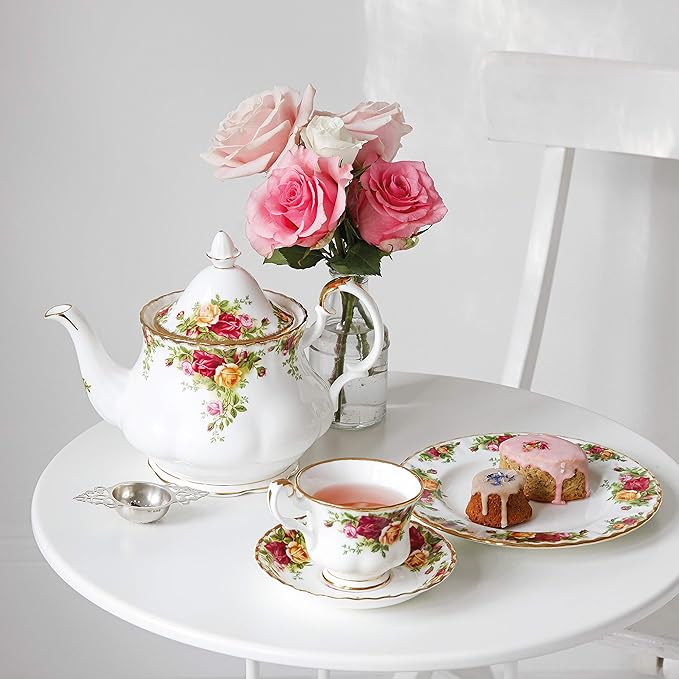 Old Country Roses 3 Piece Set (Teacup Saucer &amp Plate) by Royal Albert