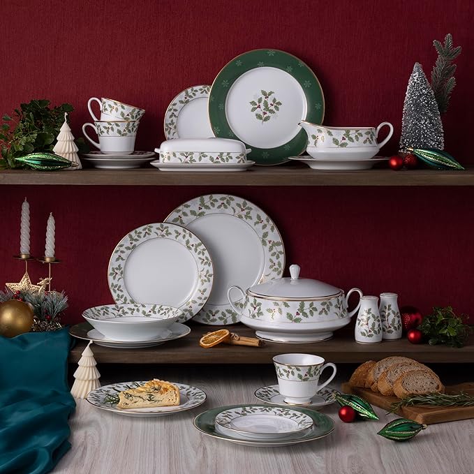 Noritake Holly &amp Berry Gold Place Setting Large 5-Piece